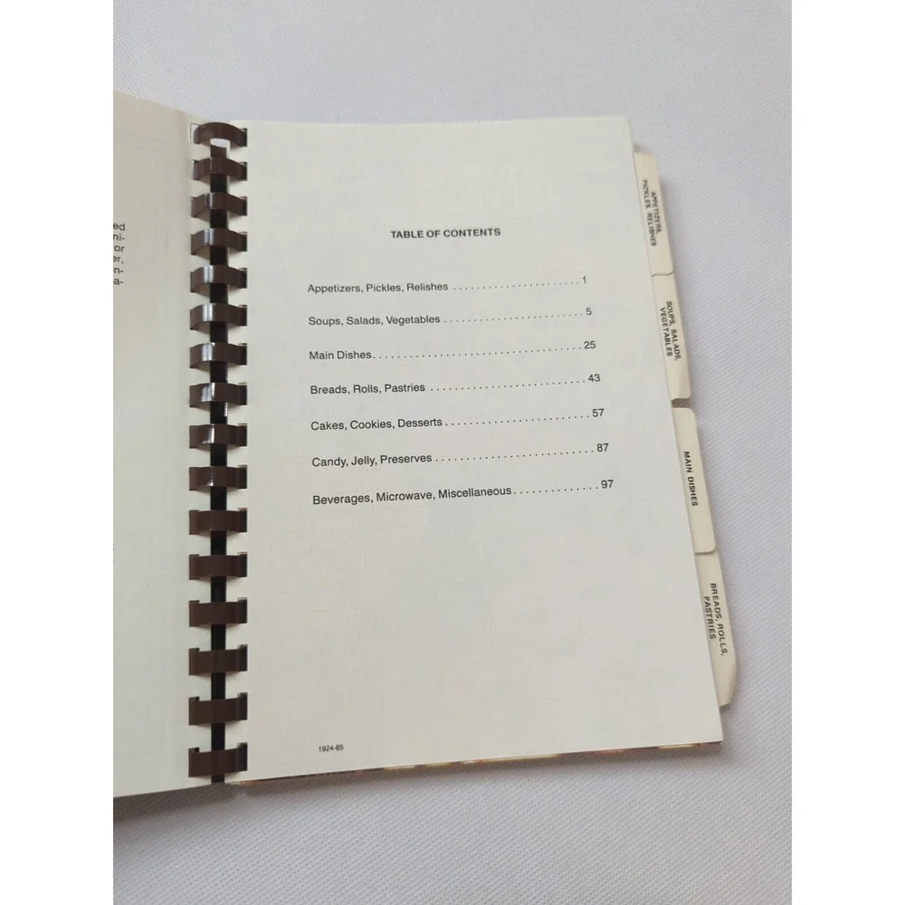 Jubilee Tabernacle First United Pentacostal Church Cookbook 1986 Dorcas Sisters‎